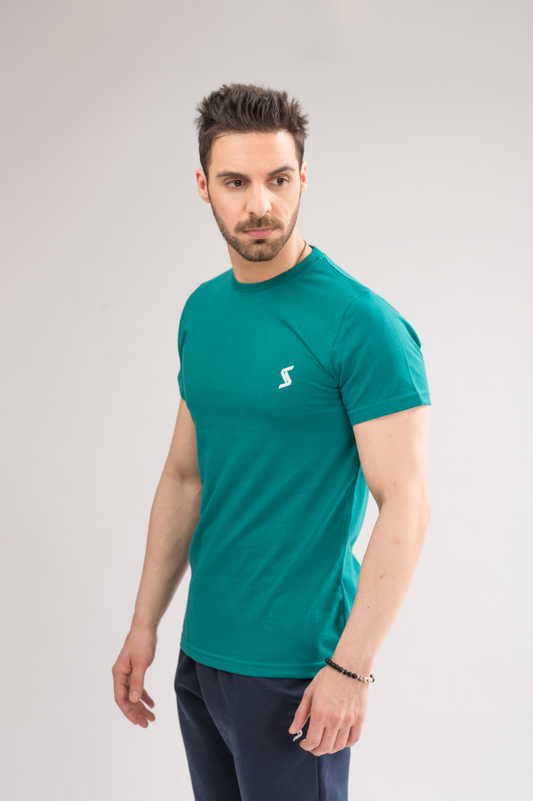 Side view of Men’s Kayaking Green Regular Fit T-Shirt, showcasing the comfortable fit and versatile design.