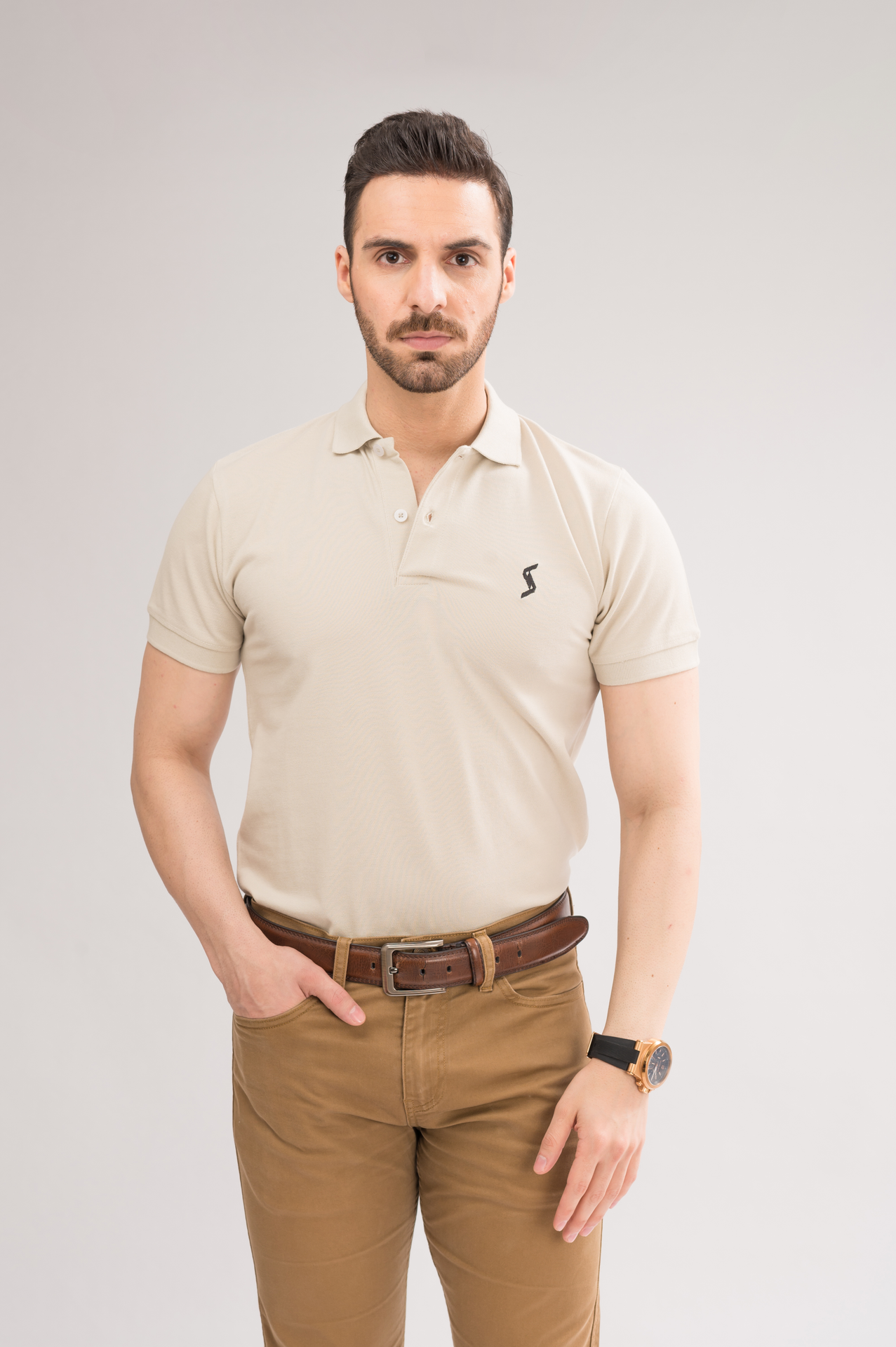 Men’s Blanco Classic Polo front view, featuring sleek spread collar and short sleeves for a classic look.